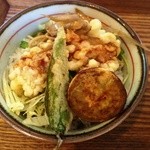 中華そば麦右衛門 - 本日の丼は鶏の唐揚げ丼？？