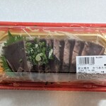 YAOKO - 料理写真:炭火焼きかつおたたき造り(410円)