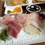 平塚漁港の食堂 - 