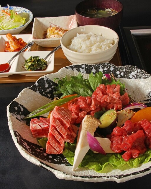 焼肉園 花牛のご予約 - 南郷18丁目/焼肉 | 食べログ