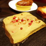 フォワグラとウサギのテリーヌ マスタードの香り エストラゴンのジュレ(８８０円)