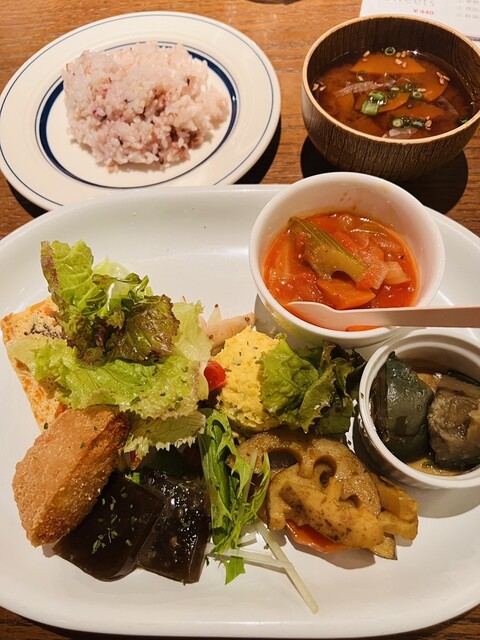 ファーム テーブル スズ （FARM TABLE SUZU）のご予約 - 新潟/野菜料理