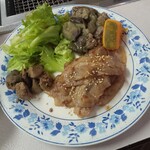 Riki Shokudo - 生姜焼き レバー煮 ナスと牛スジの煮物