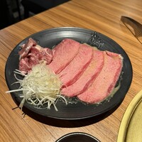 中目黒焼肉 登牛門 - 