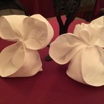 マゼランズ - スタッフの手作りナフキンアート（ミッキー＆ミニー）