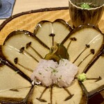 炎水 - 造り： 鱧の焼き霜造り 鱧松煎り酒 もずく