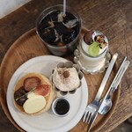 アンズトモモ - 