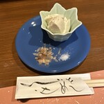活鰻の店 つぐみ庵 - 梅のたた沖縄塩　豆腐