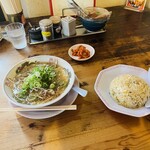いせや - Ａセット＋２００円でフルサイズ