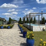 レストラン サダフ - 入り口には噴水が！