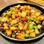 湖南人家 - 20250918鶏肉の唐辛子鉄板焼き1,628円