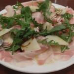 ピッツェリア ファッブリカ 1090 - パンチェッタコット(ハム)とペコリーノチーズ