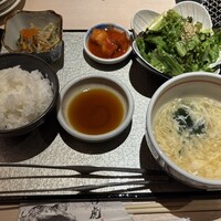 牛刺しと焼肉 仔虎 クリスロード店 - 