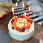 ケーキハウス３０９ - ロウソクもいただいたので…
来月お誕生日の甥っ子に
予行練習でフーッとしてもらいました♪(  ´艸`)ﾌﾌ