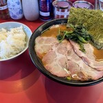 横浜ラーメン とんこつ家 - 料理写真: