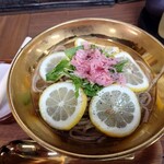 花はな商店 - 紅生姜でなくガリ。