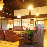 趣きのある店内