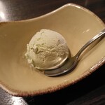 SATOブリアン - 締めのデザート(ピスタチオのアイスクリーム)