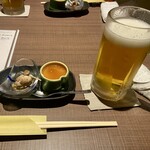活魚 魚一 - お通しと生ビール