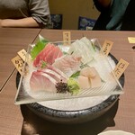 活魚 魚一 - お刺身盛り合わせ、かんぱち、まぐろ、すずき、ひらめ、ほたて、、鮮度抜群^_^