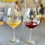 プレゼンテ スギ - ピノ・ノワールをイメージしたドリンク＆カルフォルニアのシャルドネをイメージしたドリンク。華やかな香りが魅力のノンアルカクテル。