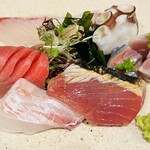 とう間 - 料理写真:造り盛り合わせ