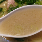 めんや長いち - スープはこんな感じ( ´ ▽ ` )ﾉ