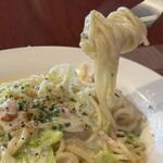 La Coccinella - キャベツとベーコンのクリームスパ