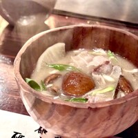 たでの葉 - アカヤマドリダケと新銀杏ご飯と頂く具沢山の猪汁　沁みるなぁ