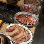 個室 神戸焼肉×食べ放題専門店 肉丸 - 