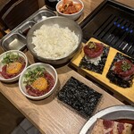 個室 神戸焼肉×食べ放題専門店 肉丸 - 