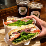 coffee & wine Dear, - 鹿のローストサンド