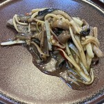 館山美食倶楽部 - (14)タウナギとマコモと黄ニラの杭州強火炒め