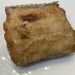 館山美食倶楽部 - (15)館山産太刀魚1.2kgサイズ姿黄金揚げ 花椒塩