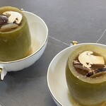 館山美食倶楽部 - (17)シャングリラ産松茸と挽き肉の館山産冬瓜スープ