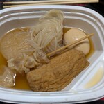 資さんうどん - 牛スジ、卵、大根、厚揚げ、糸こんにゃく