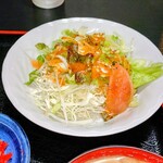 レストラン梢 - 辛い物食べて、さっぱりサラダ、これも合います