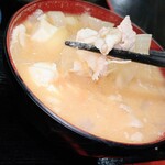 レストラン梢 - お椀に具材たっぷりです