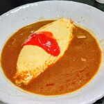オムライスカレー 900円 中盛 200円