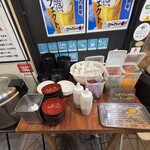 ZANGI一番 - ご飯、味噌汁のセルフコーナー