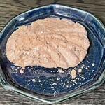 厚岸味覚ターミナル コンキリエ  - 牡蠣最中 持って帰る途中に最中が崩れた