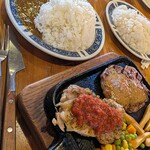 カナディアンロッキー - "ラムステーキ 120g ＋ ハーブチキン 120g" の ランチセット 1,970円（税込）。