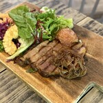 The LOAF Cafe - 豚肩ロースのグリル・接写