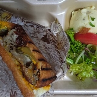 カフェアンドキッチン ふわりずむ_1