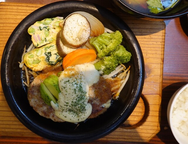 Hambagu Dokoro Gingonchan. Okazaki Ten photo