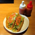 78 ステーキ - 沖縄タコスとチリソース (甘口と辛口)