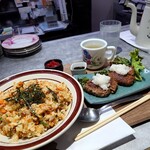 ほびーい喫茶店 - ハンバーグ納豆チャーハン (値段お任せ)