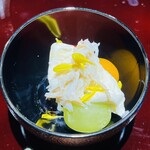 蓬左茶寮 - ブドウとトマトと渡り蟹の白和え