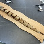 館山美食倶楽部 - (15)館山産太刀魚1.2kgサイズ姿黄金揚げ 花椒塩