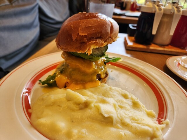 Eggs'n Things Mozo Wander City Ten photo 5